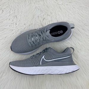 Men's Nike React Infinity Run Flyknit 2 Sneakers